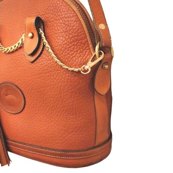 Rare NORFOLK Dooney & Bourke Dome Shoulderbag w added Tassel Accent Chain - Picture 15 of 16